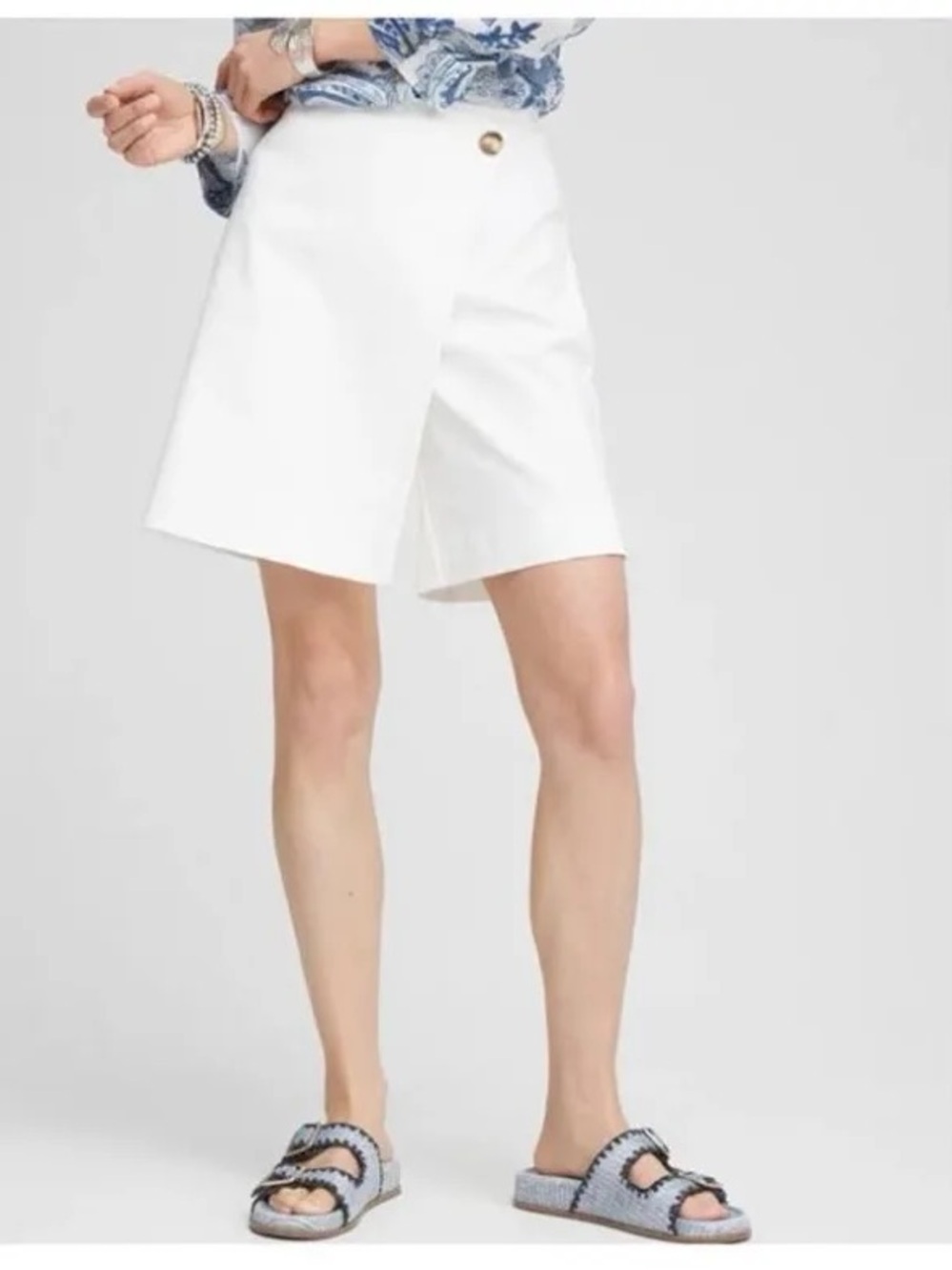 NWT! Chico’s Alabaster Pull On Asymmetrical Skort Size 1